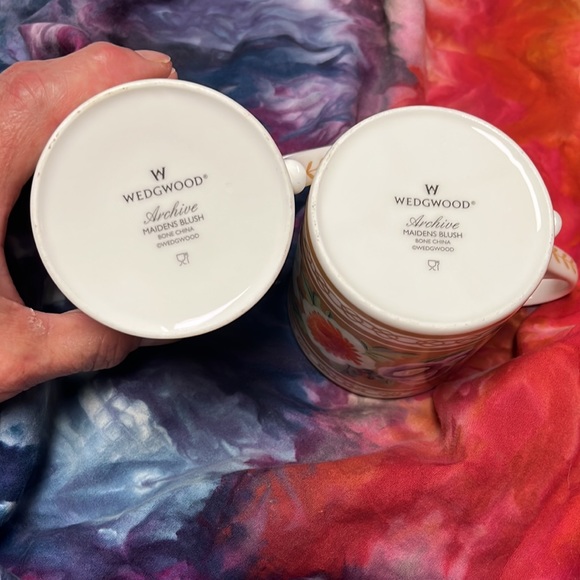 Wedgwood mugs - Picture 2 of 5